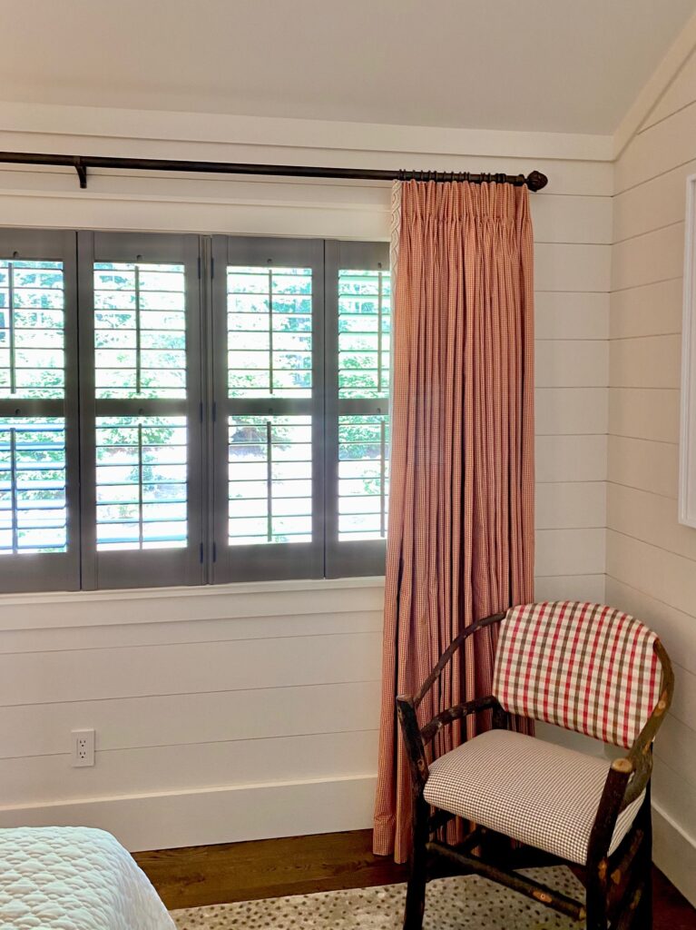 3.5in Traditional Tilt Dark Shutters With Drapery Panel