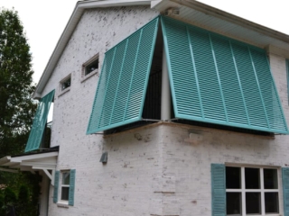Florida Style Bahama Shutters in Aluminum Florida Style Bahama Shutters in Aluminum