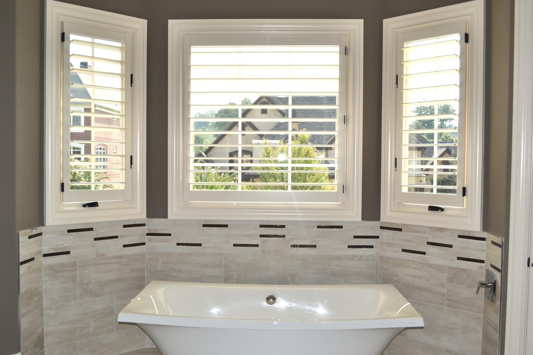 4 1/2'' Clear View Shutters over a Tub